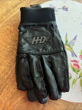 Black Leather Men’ motorcycle Gloves with Winged Logo leather
